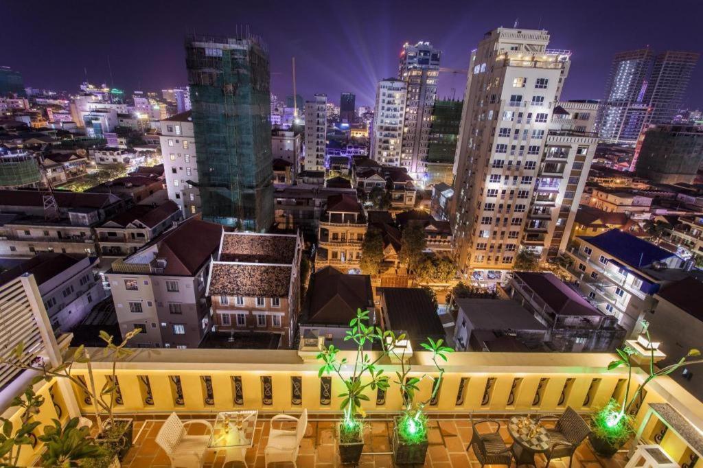 The Mou Hotel Phnom Penh Exterior foto