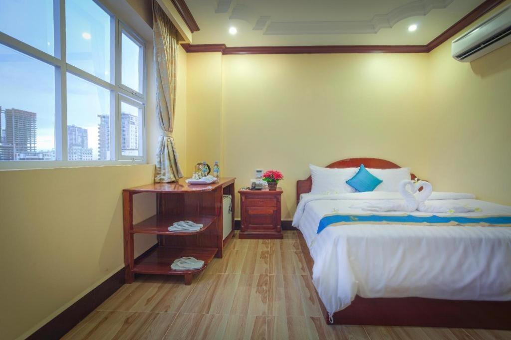 The Mou Hotel Phnom Penh Exterior foto