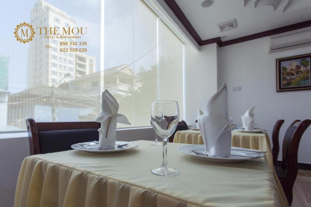 The Mou Hotel Phnom Penh Exterior foto