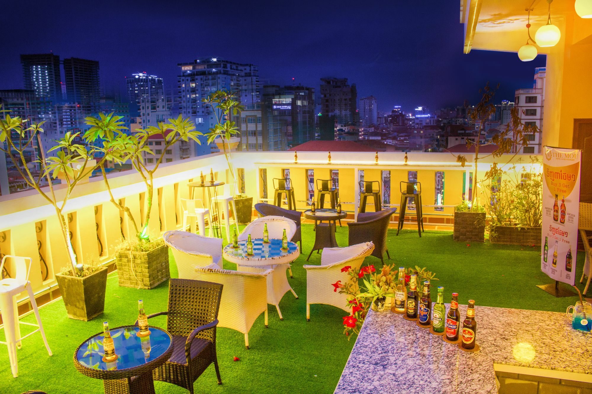 The Mou Hotel Phnom Penh Exterior foto